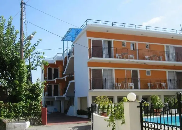 Anetta Apartments