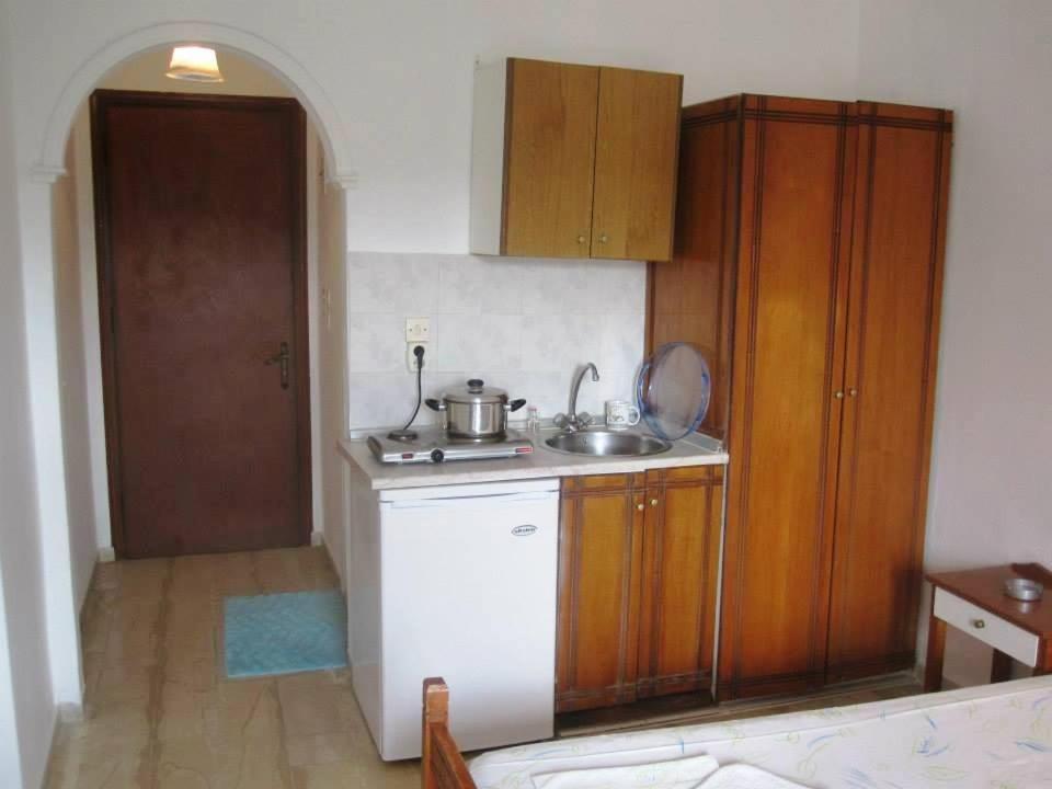 Anetta Aparthotel